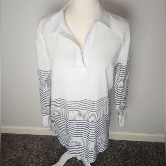 Vineyard Vines White and Navy Striped Casual Shirt - Picture 2 of 8